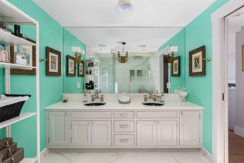 1388 21St Street, West Vancouver, BC 