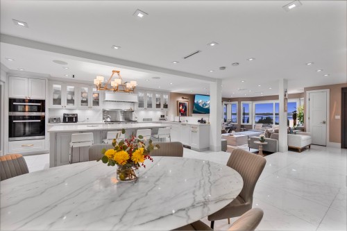 1388 21St Street, West Vancouver, BC 