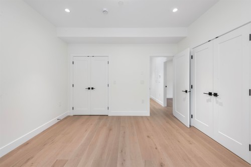 1-878 37 Avenue E, Vancouver, BC 