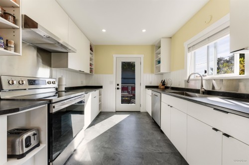 3726 Trinity Street, Burnaby, BC 