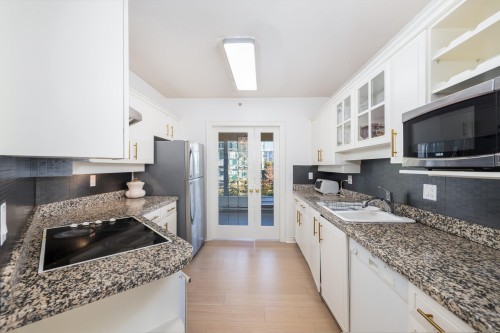 201-588 16Th Street, West Vancouver, BC 