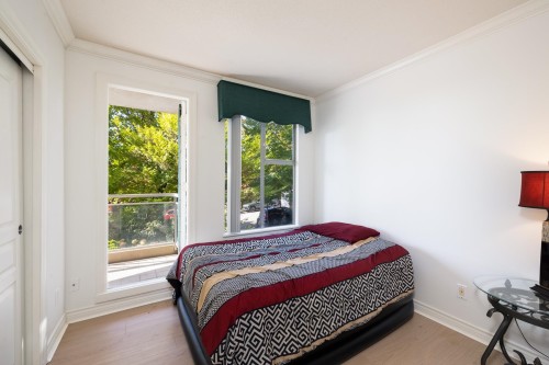 201-588 16Th Street, West Vancouver, BC 