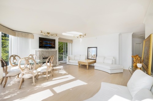 201-588 16Th Street, West Vancouver, BC 