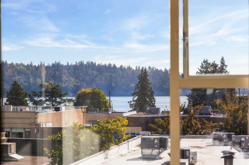 201-588 16Th Street, West Vancouver, BC 