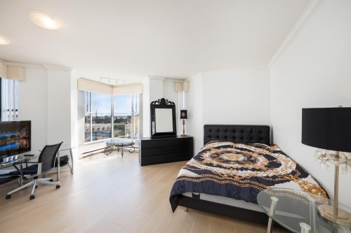 201-588 16Th Street, West Vancouver, BC 