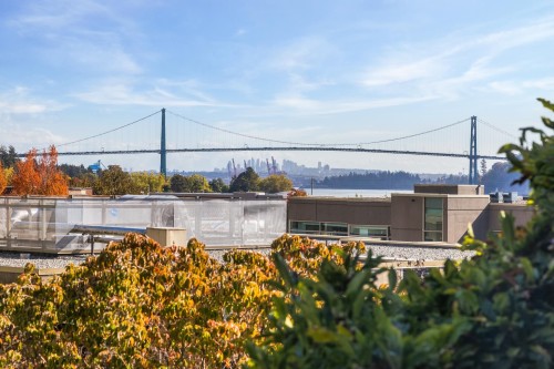 201-588 16Th Street, West Vancouver, BC 