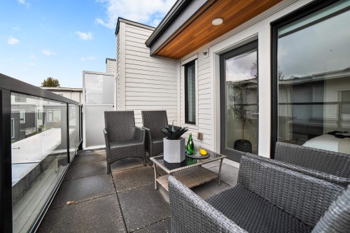 7458 Granville Street, Vancouver, BC 