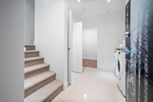 7458 Granville Street, Vancouver, BC 