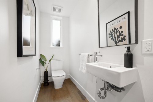 7458 Granville Street, Vancouver, BC 