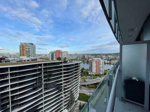 2010-89 Nelson Street, Vancouver, BC 