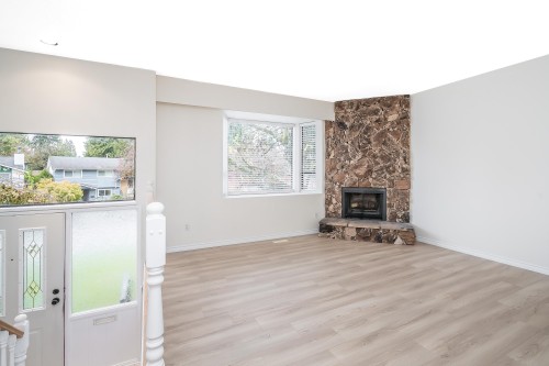 3924 Victoria Place, Port Coquitlam, BC 