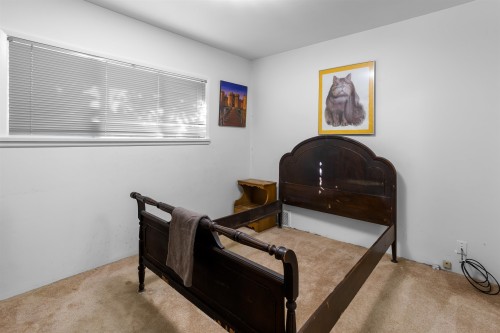 260 21St Street W, North Vancouver, BC 