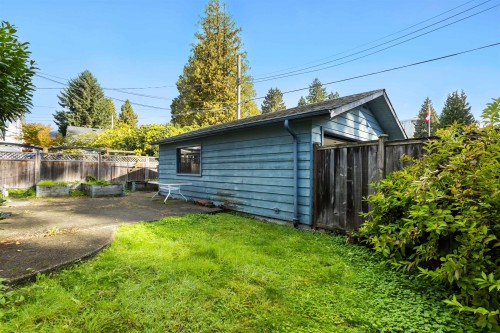 260 21St Street W, North Vancouver, BC 