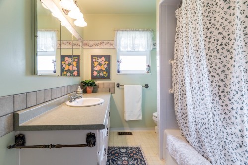 5451 7B Avenue, Delta, BC 