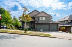 23310 138b Avenue  Maple Ridge, BC V4R 2G5