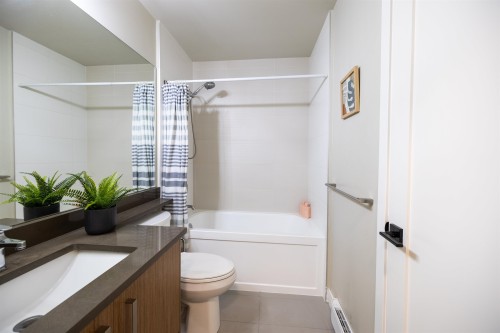 110-12040 222 Street, Maple Ridge, BC 