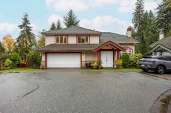 1590 Plateau Crescent  Coquitlam, BC V3E 3B3