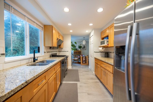 1590 Plateau Crescent, Coquitlam, BC 