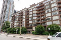 707-950 Drake Street  Vancouver, BC V6Z 2B9