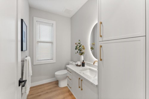 4880 Garry Street, Richmond, BC 