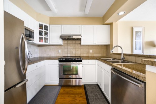 1204-5775 Hampton Place, Vancouver, BC 