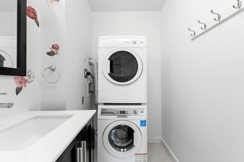 860 Blackstock Road, Port Moody, BC 