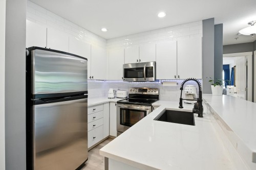 404-225 Newport Drive, Port Moody, BC 