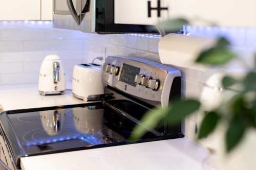 404-225 Newport Drive, Port Moody, BC 