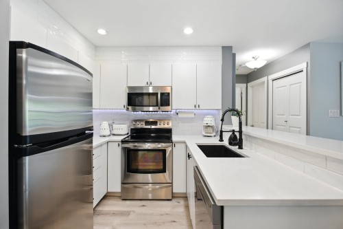 404-225 Newport Drive, Port Moody, BC 