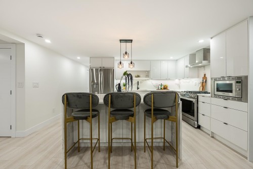 531 Greenway Avenue, North Vancouver, BC 