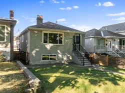 4833 Henry Street  Vancouver, BC V5V 4Z2