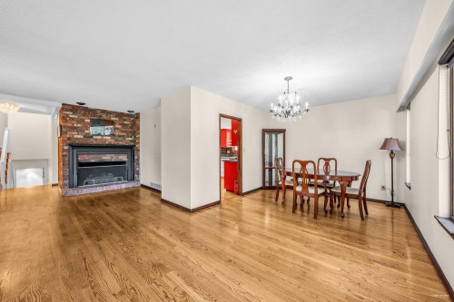 3845 Bayridge Avenue, West Vancouver, BC 