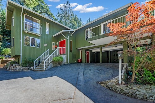 3845 Bayridge Avenue, West Vancouver, BC 