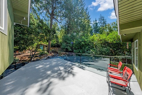 3845 Bayridge Avenue, West Vancouver, BC 
