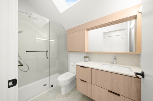 3904 23Rd Avenue W, Vancouver, BC 