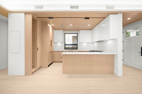 3904 23Rd Avenue W, Vancouver, BC 