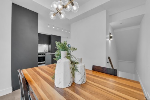 118-2070 Curling Road, North Vancouver, BC 