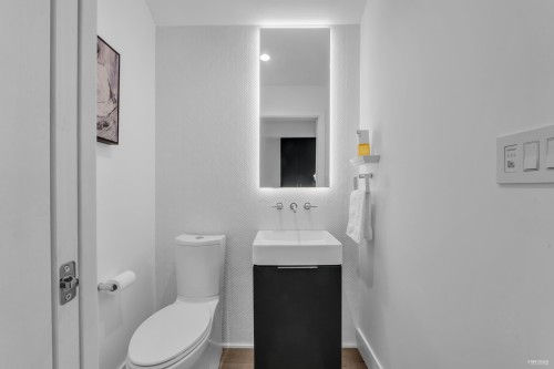 118-2070 Curling Road, North Vancouver, BC 