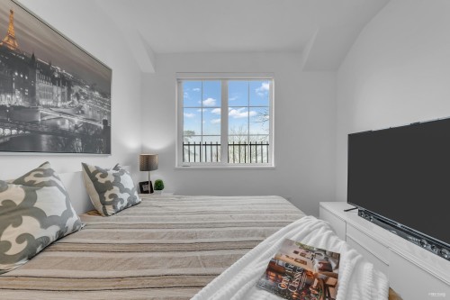 118-2070 Curling Road, North Vancouver, BC 