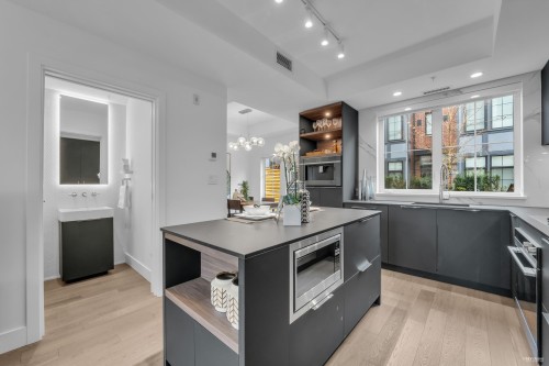 118-2070 Curling Road, North Vancouver, BC 