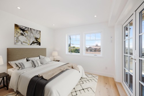 265 6Th Street W, North Vancouver, BC 