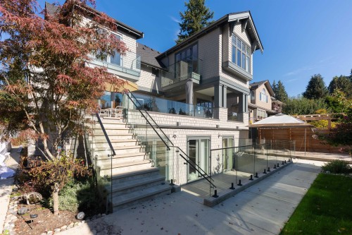 3792 34Th Avenue W, Vancouver, BC 