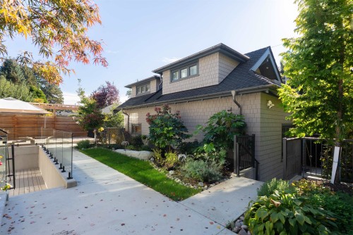 3792 34Th Avenue W, Vancouver, BC 