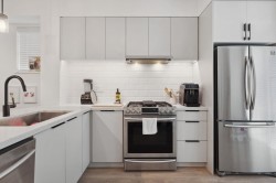 601-3021 St George Street  Port Moody, BC V3H 0K3