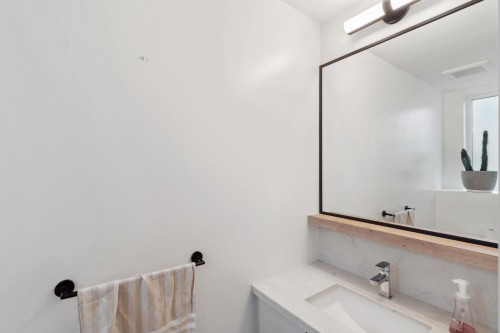 601-3021 St George Street, Port Moody, BC 