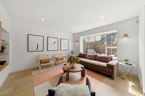 18-901 17Th Street W, North Vancouver, BC 