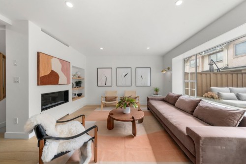 18-901 17Th Street W, North Vancouver, BC 