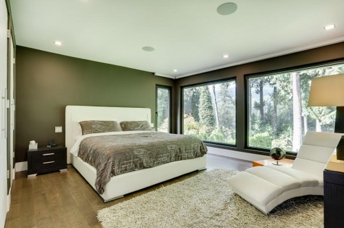 4577 Capilano Road, North Vancouver, BC 