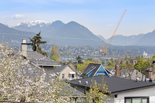 1923 Parker Street, Vancouver, BC 