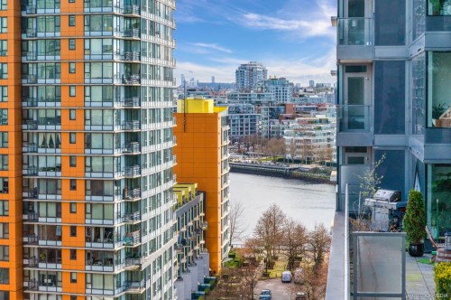 1523-68 Smithe Street, Vancouver, BC 